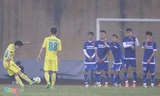 Tuyển Việt Nam bị Hà Nội T&T thủ hòa trong một trận cầu không bàn thắng.