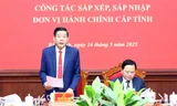 Bí thư Tỉnh ủy Bắc Giang Nguyễn Văn Gấu (bên trái) và Bí thư Tỉnh ủy Bắc Ninh chủ trì họp bàn về sáp nhập tỉnh.