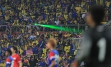 Tuyển Việt Nam sợ bị các CĐV Malaysia "tấn công" bằng đèn chiếu tia laser.