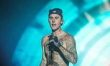 Justin Bieber kiệt quệ sức khỏe