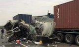 Nhiều xe container đâm liên hoàn trên quốc lộ, 3 người thương vong