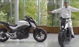 Xe máy tự cân bằng Honda