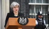 Thủ tướng Anh Theresa May phát biểu trên phố Downing sáng 4/6, vài tiếng sau vụ khủng bố tối 3/6 tại London. Ảnh: Getty Image