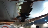 Máy bay chở 136 hành khách đâm trúng tường vẫn vô tư cất cánh
