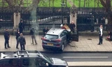 Chiếc xe của kẻ khủng bố đâm vào hàng rào tòa nhà Quốc hội Anh hôm 22/3.