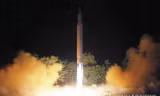 Triều Tiên phóng tên lửa đạn đạo xuyên lục địa (ICBM) hôm 28/7. Ảnh: KCNA