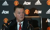 Van Gaal dự buổi họp báo trước trận. Ảnh: Reuters.