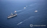 Nhóm tác chiến tàu sân bay USS Carl Vinson tập trận trung với Hàn Quốc. Ảnh: Yonhap