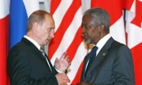 Tổng thống Nga Putin và cựu Tổng thư ký LHQ Kofi Annan. Ảnh: Điện Kremlin
