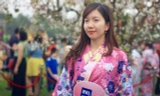 Thiếu nữ Hà thành diện Yukata khoe sắc bên hoa anh đào