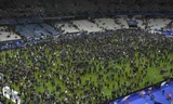 Quang cảnh sân Stade de France cuối trận. Ảnh Reuters.