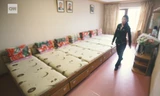 Bên trong khu nhà ở đầy tiện nghi của công nhân Triều Tiên