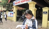 Khảo sát toàn bộ học sinh lớp 12 Hà Nội: Thí sinh thở phào vì đề Văn dễ
