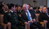 Bộ trưởng Quốc phòng Ngô Xuân Lịch và Bộ trưởng Quốc phòng Mỹ Jim Mattis trong cuộc gặp ngày 24/10 tại Philippines. Ảnh: Bộ Quốc phòng Mỹ 