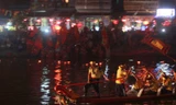 Thuyền đua khuấy động sông Pheo trong đêm