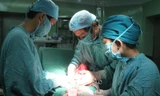 Ê kíp phẫu thuật