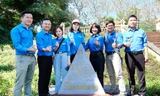 Phóng viên trẻ báo Tiền Phong tự hào về nguồn dịp 67 năm ra số báo đầu tiên Ảnh: Hoàng Mạnh Thắng 