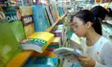 Có hay không việc độc quyền phát hành SGK? Ảnh: Hồng Vĩnh