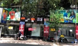 Biển cho thuê nhà, rao vặt ngày càng nhiều trên đường Hai Bà Trưng, Q.1, TPHCM (ảnh chụp ngày 21/8) Ảnh: U.P