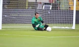 Thủ môn Tấn Trường xin lỗi người hâm mộ sau trận đấu với UAE