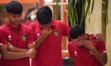 Cầu thủ U20 Indonesia cúi mặt khóc khi biết tin mất quyền chủ nhà U20 World Cup 2023