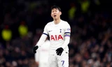 Thua ngược West Ham, Tottenham bị MU bắt kịp