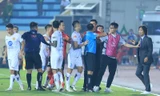 HLV Gong Oh-kyun đối mặt án phạt sau màn dằn mặt cầu thủ Nam Định