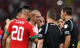 Pepe chỉ trích FIFA: 'Có 5 trọng tài Argentina ở đây, tốt nhất họ trao cúp cho Argentina luôn đi'