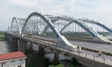 Mục sở thị cây cầu vòm thép nối liền huyện Đông Anh với quận Long Biên