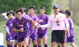 Tuyển U23 Việt Nam rèn thể lực dưới trời nắng gắt ở Qatar