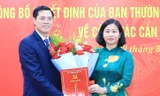 Trao quyết định của Ban Thường vụ Thành uỷ Hà Nội về công tác cán bộ