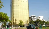 Yêu cầu 2 cao ốc 'dát vàng' gây chói mắt phải khắc phục tại Đà Nẵng