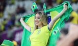 Chùm ảnh: Dàn mỹ nữ Brazil khoe sắc lần cuối trên khán đài World Cup 2022