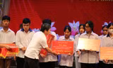 Một năm Vĩnh Phúc chi hơn 11 tỉ đồng khen học sinh giỏi, hỗ trợ học sinh nghèo