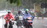 Diễn biến đợt mưa dông kéo dài ở miền Bắc, miền Trung