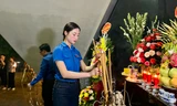 Tuổi trẻ Điện Biên thắp nến tri ân các anh hùng liệt sĩ 