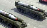 Tên lửa Triều Tiên diễu hành ở thủ đô Bình Nhưỡng