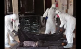 Đại dịch Ebola đã cướp đi sinh mạng của 2.400 người ở Tây Phi