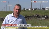 Phóng viên Colin Brazier đưa tin trực tiếp từ hiện trường máy bay MH17 rơi ở Ukraine