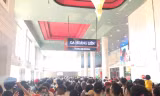 Du khách nườm nượp lên Sa Pa tận hưởng 'mùa đông' giữa ngày hè