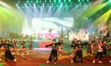 Chương trình nghệ thuật tại lễ công bố thành lập thị xã Sa Pa.