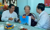 Phó Chủ tịch Thường trực Quốc hội Trần Thanh Mẫn thăm gia đình chính sách tại Long An