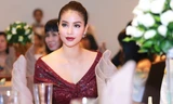 Phạm Hương mặc váy xẻ táo bạo, lộng lẫy 
