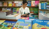 Năm 2018, tình trạng thiếu SGK các lớp đầu cấp đã diễn ra cục bộ tại một số địa phươngẢnh: Như Ý