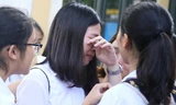 Thi vào lớp 10: Có thí sinh khóc tu tu, hôm nay bước tiếp vào 'chảo lửa'