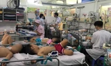Số ca nhập viện tại BV Nhi đồng 1 (TPHCM) do bệnh tay chân miệng đang gia tăng ở mức báo động ảnh: P.V 