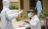 Sau 3 ca nghi mắc COVID-19, nhiều người dân đến xét nghiệm nhanh