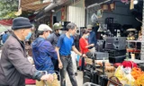 Nhộn nhịp phiên chợ đồ cổ đặc biệt ngày cuối năm
