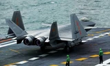 J-20 trên boong tàu sân bay