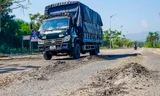 Nhựa mặt đường nghìn tỷ ở Bình Định đùn lên từng mảng